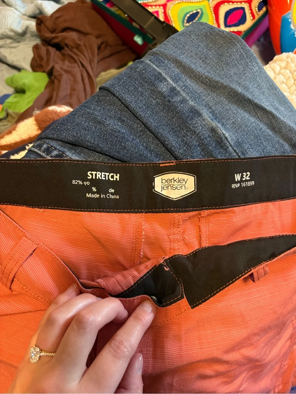 Berkley Jensen Men's Salmon color Stretch Casual Shorts